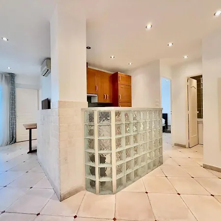 Daire Hypercentre - Vue - 50m Antibes